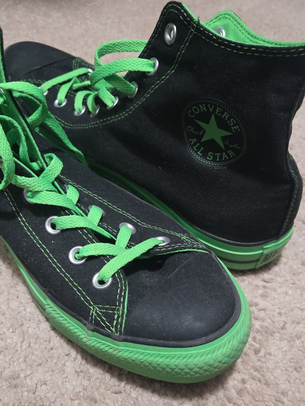 EUC MENS VINTAGE NEON GREEN CHUCKS